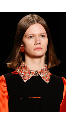 Details Lanvin Fall 2018 Ready-to-Wear , Детали показа Ланвин осень зима 2018 , Fashion show , неделя моды в Париже , PFW , Paris Fashion Week , Mainstyles